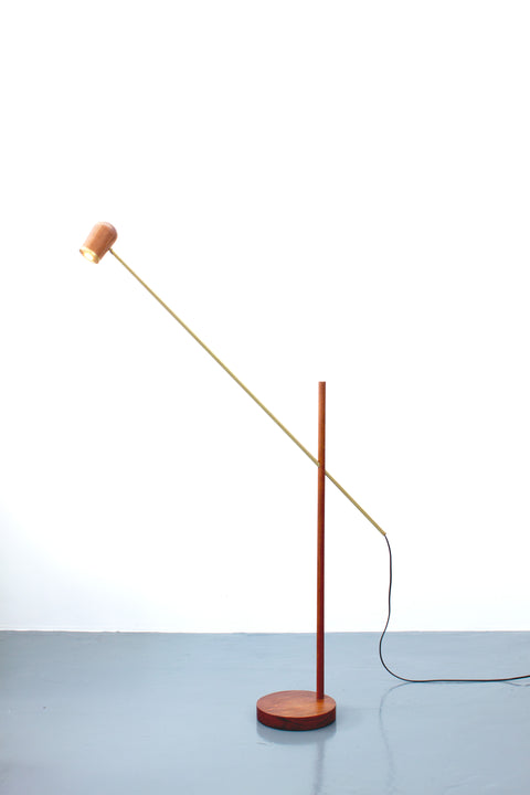 Luminária de Piso Quinta da Lusboa