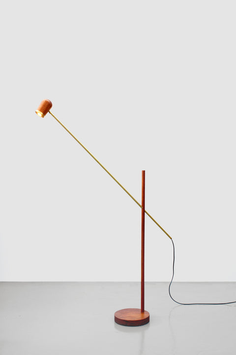 Luminária de Piso Quinta da Lusboa